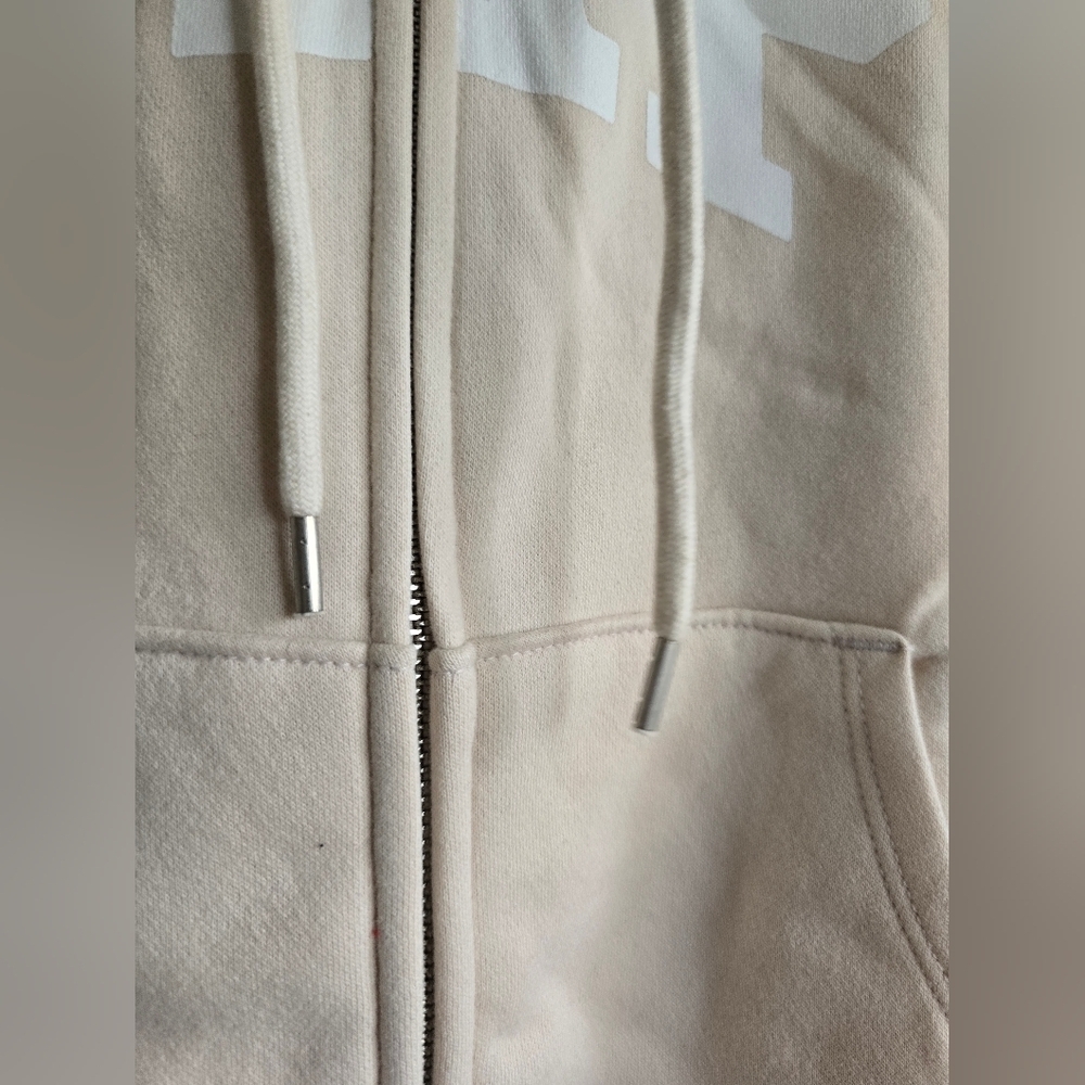 NWT! Gap, Logo Zippered Sweatshirt, Oyster, Size Medium - Picture 9 of 11